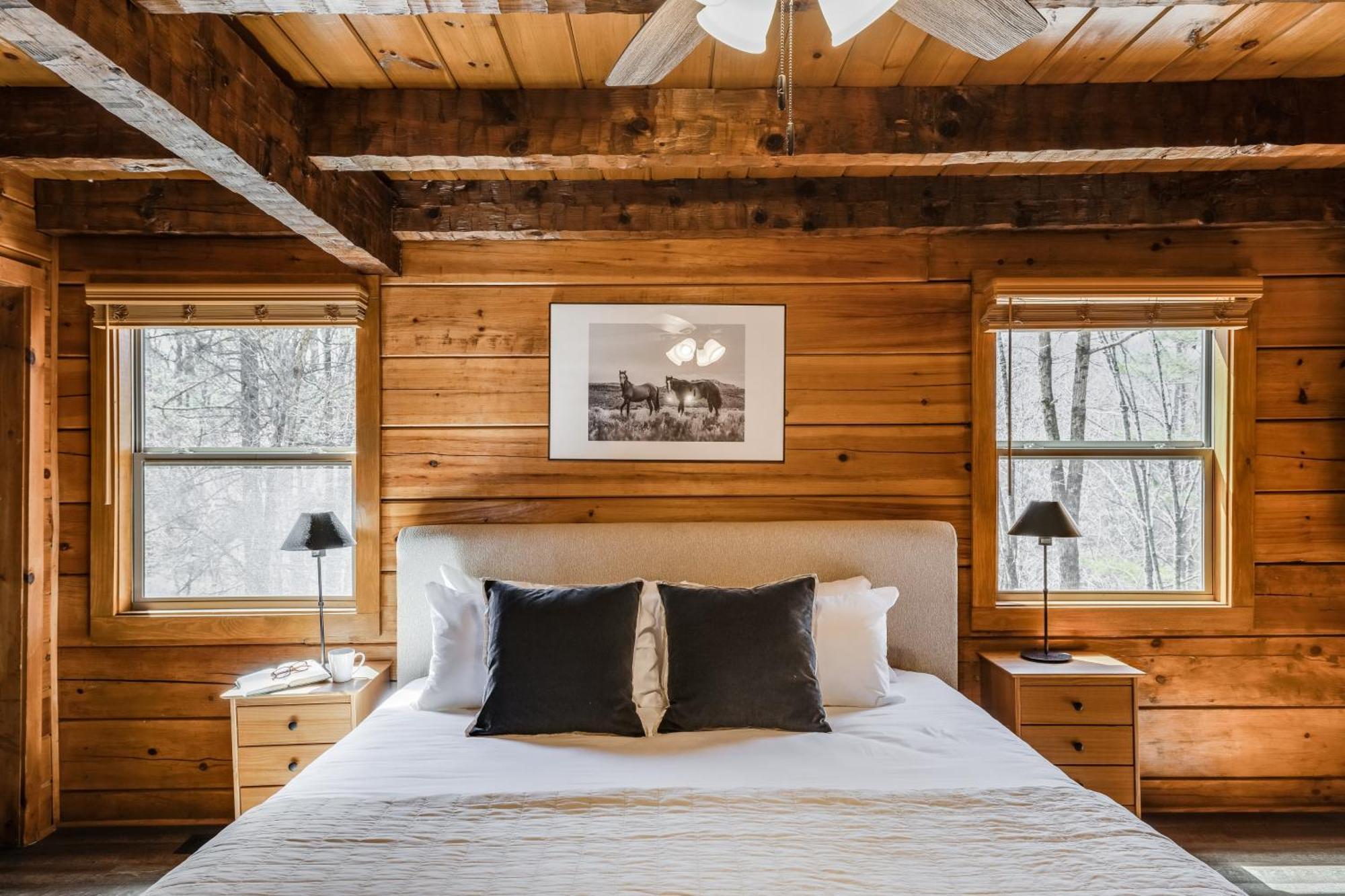 Dudley III By Avantstay Cosy Mountain Home W Hot Tub Great Views Піджен-Фордж Екстер'єр фото